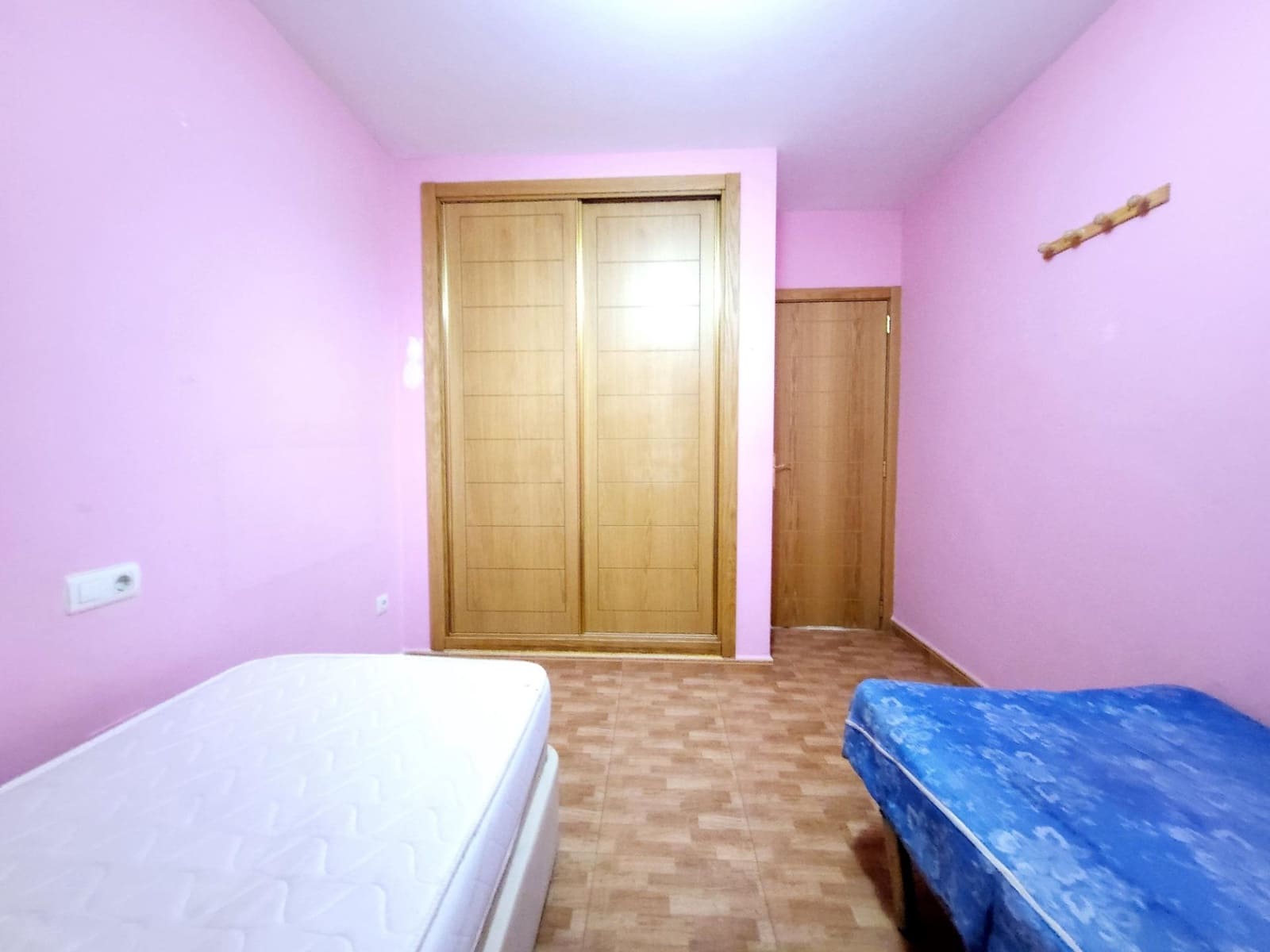 2 bedroom Flat for sale in Ojen with garage - € 265,000 (Ref: 9683950)