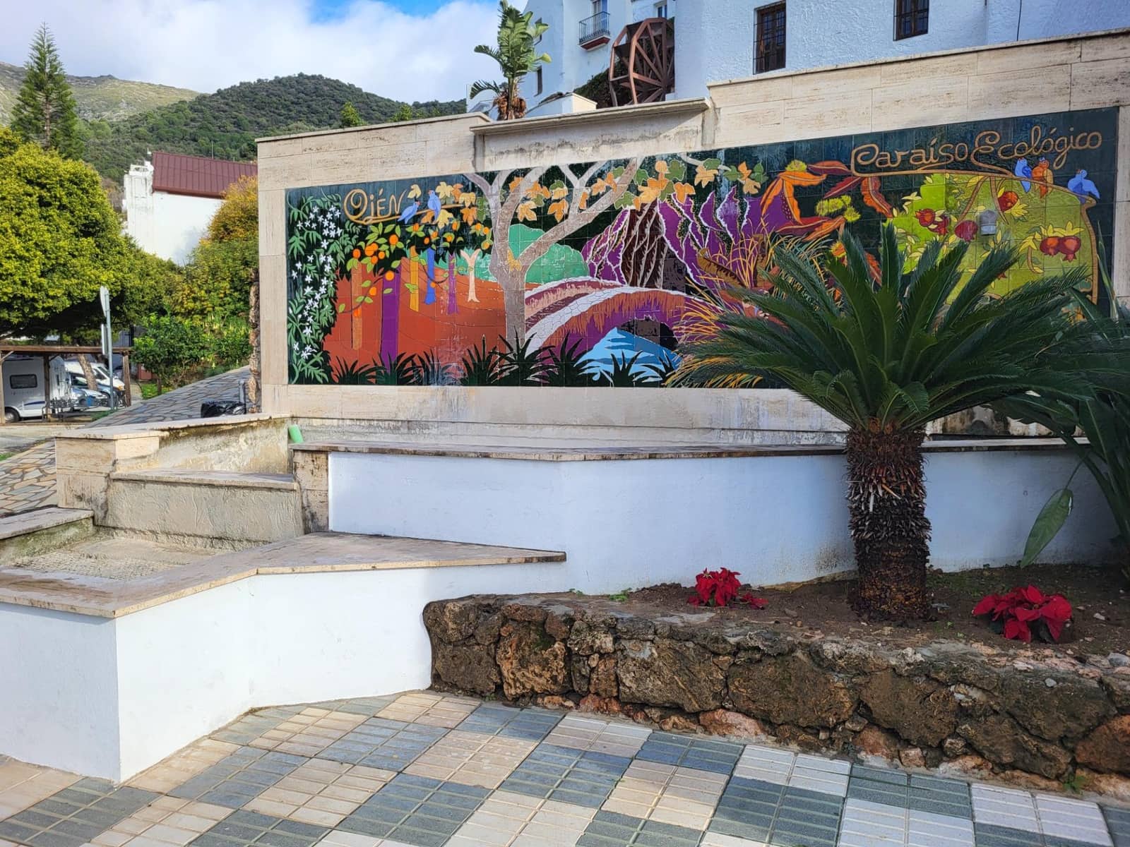 2 bedroom Flat for sale in Ojen with garage - € 265,000 (Ref: 9683950)