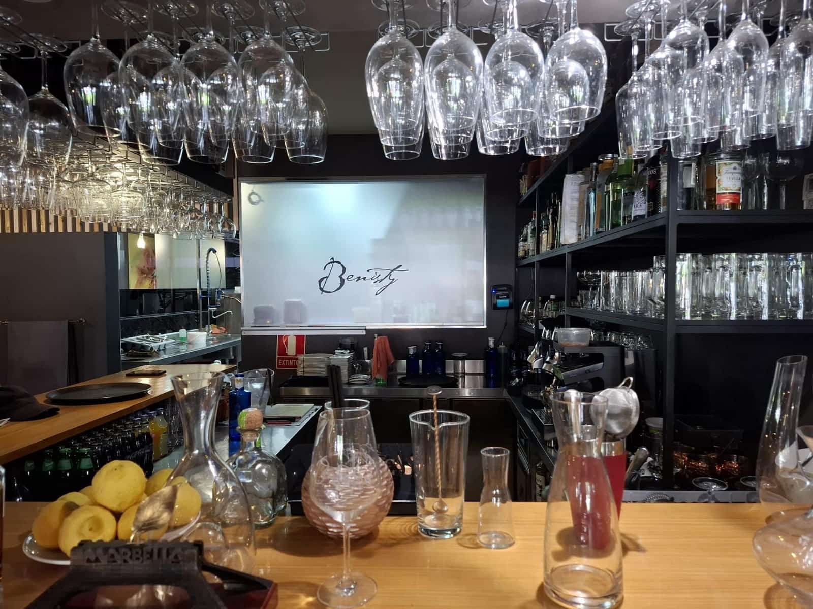 Bedrijf te koop in San Pedro de Alcantara - € 240.000 (Ref: 9683951)