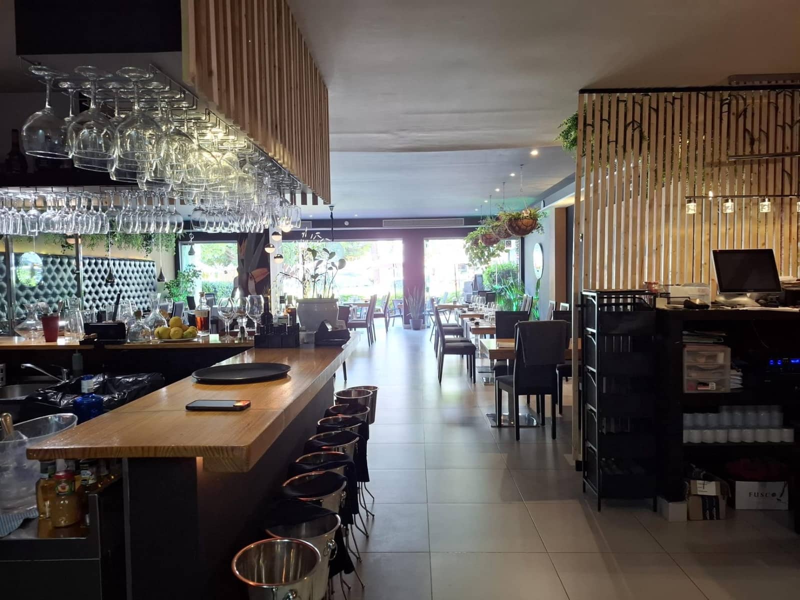 Bedrijf te koop in San Pedro de Alcantara - € 240.000 (Ref: 9683951)