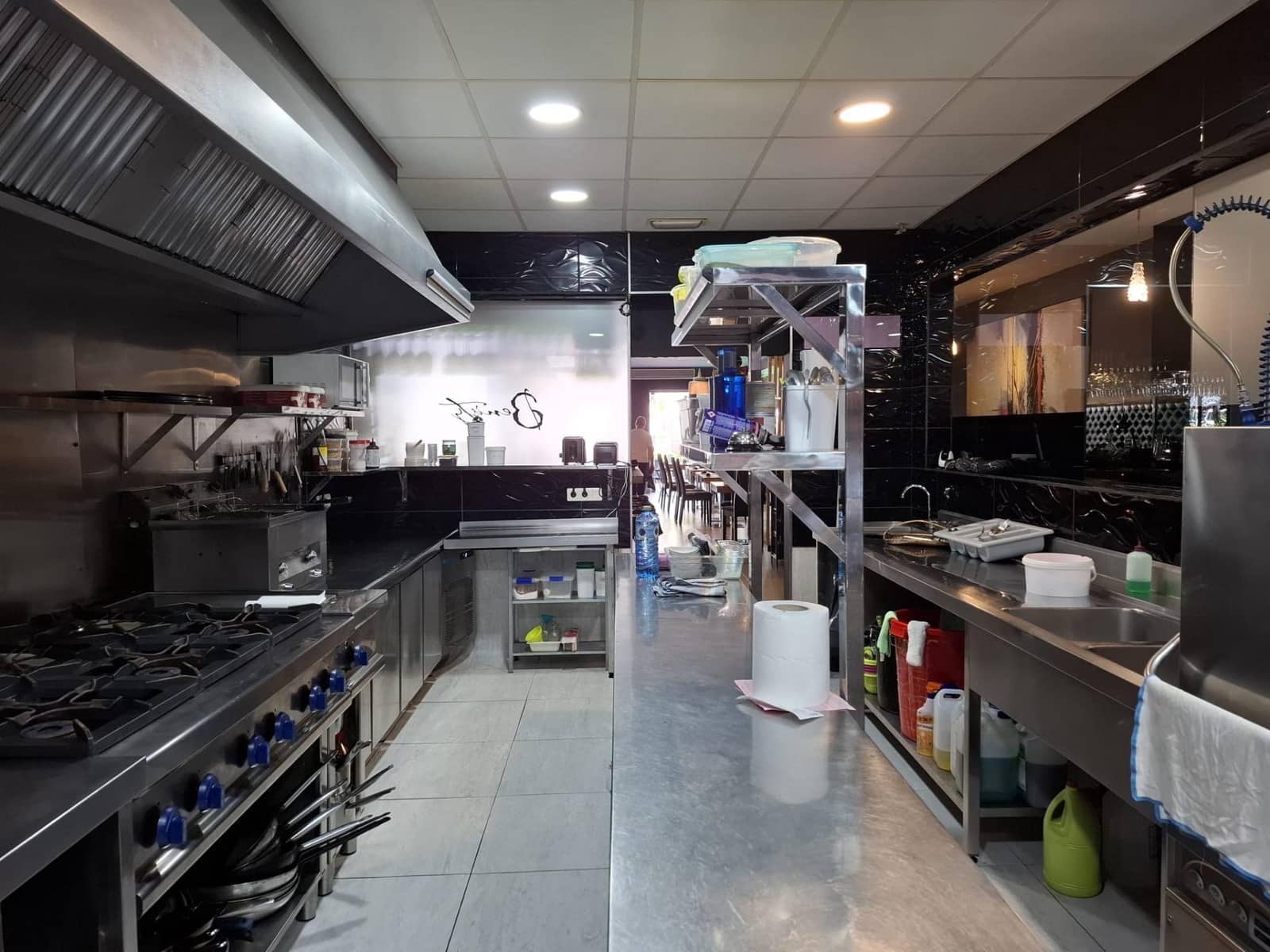 Bedrijf te koop in San Pedro de Alcantara - € 240.000 (Ref: 9683951)