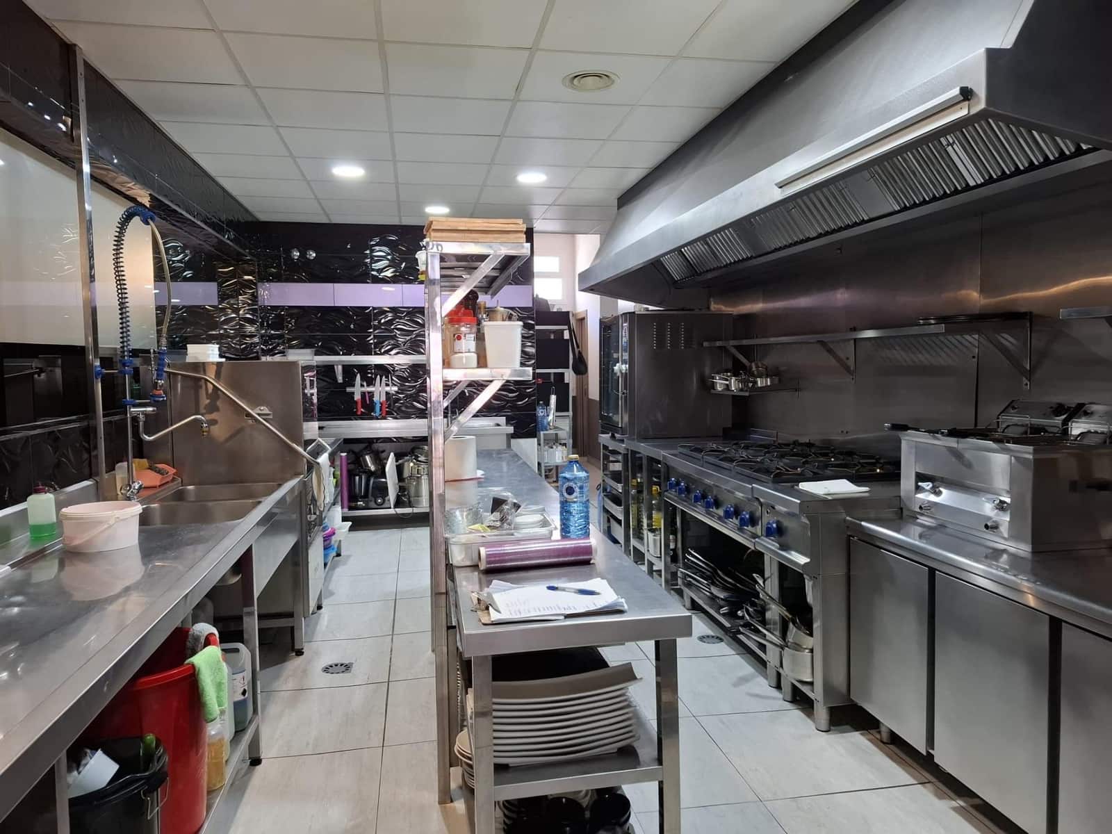 Bedrijf te koop in San Pedro de Alcantara - € 240.000 (Ref: 9683951)