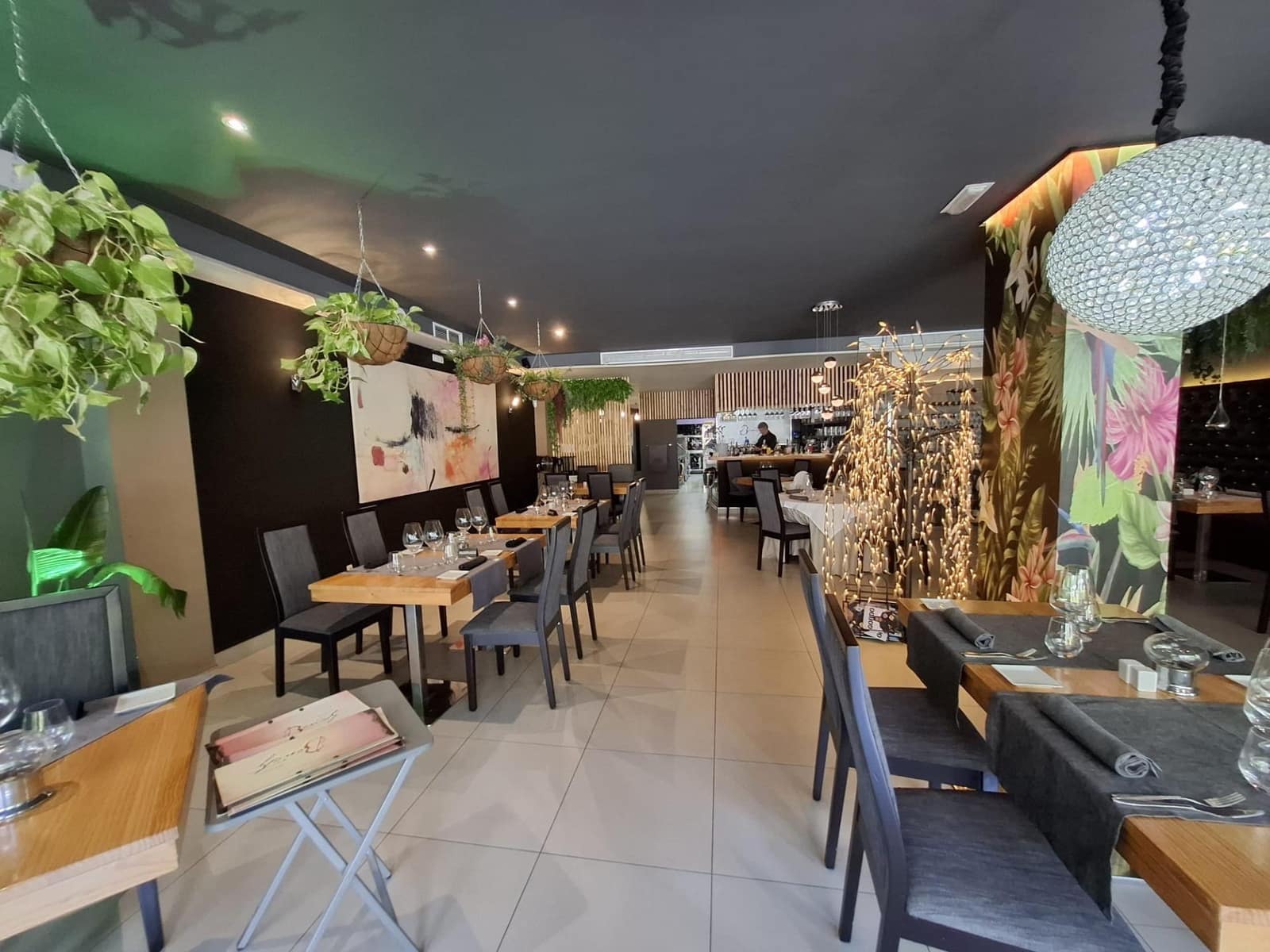 Bedrijf te koop in San Pedro de Alcantara - € 240.000 (Ref: 9683951)