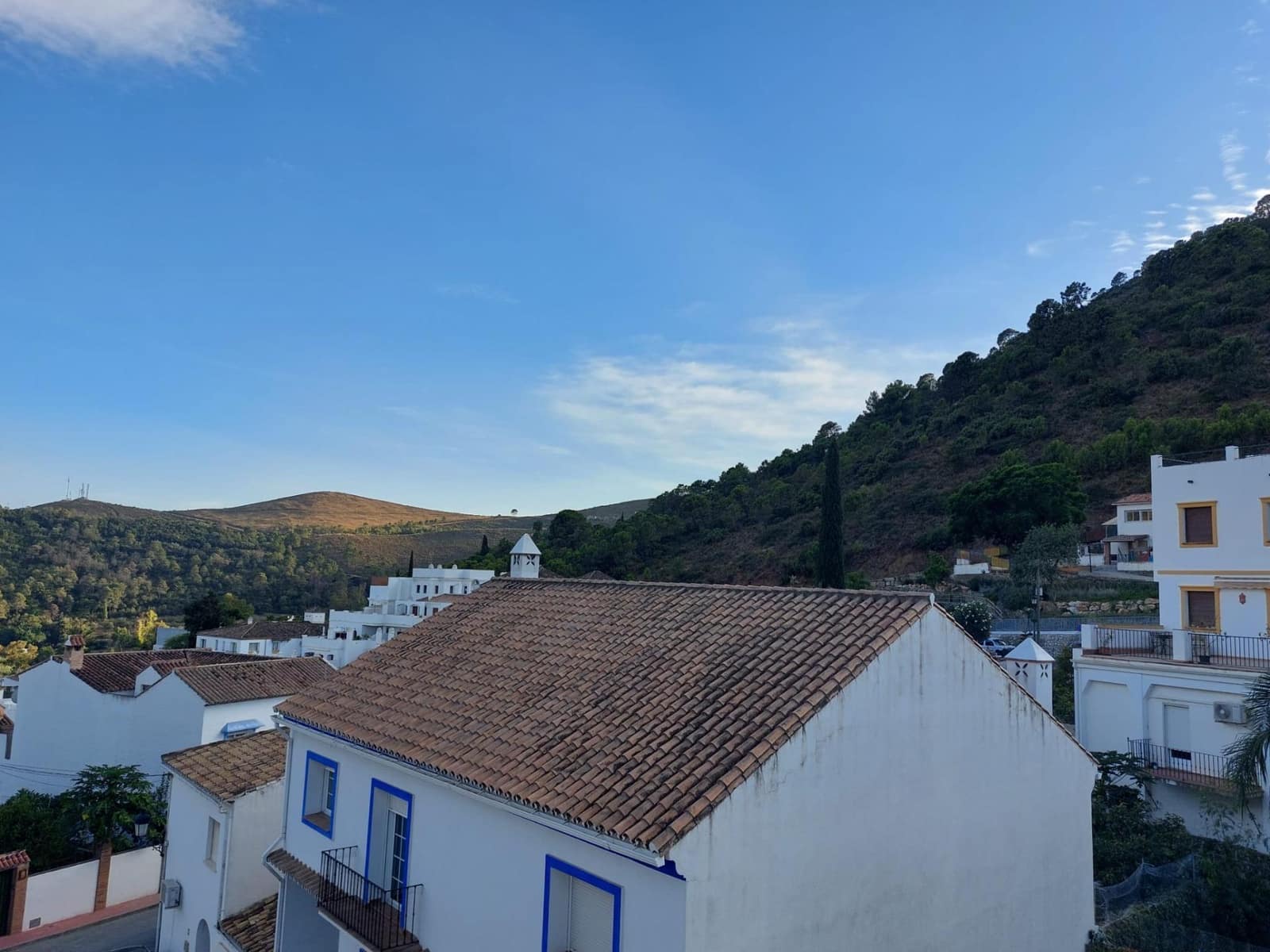 4 soverom Rekkehus til salgs i Benahavis med garasje - € 640 000 (Ref: 9683954)