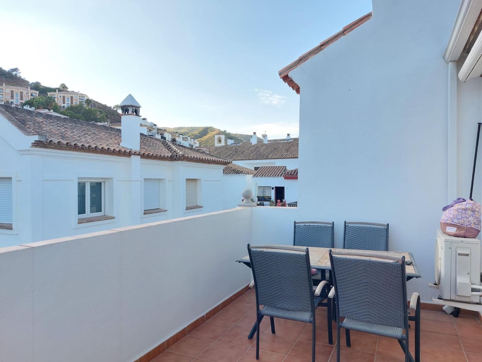 4 soverom Rekkehus til salgs i Benahavis med garasje - € 640 000 (Ref: 9683954)