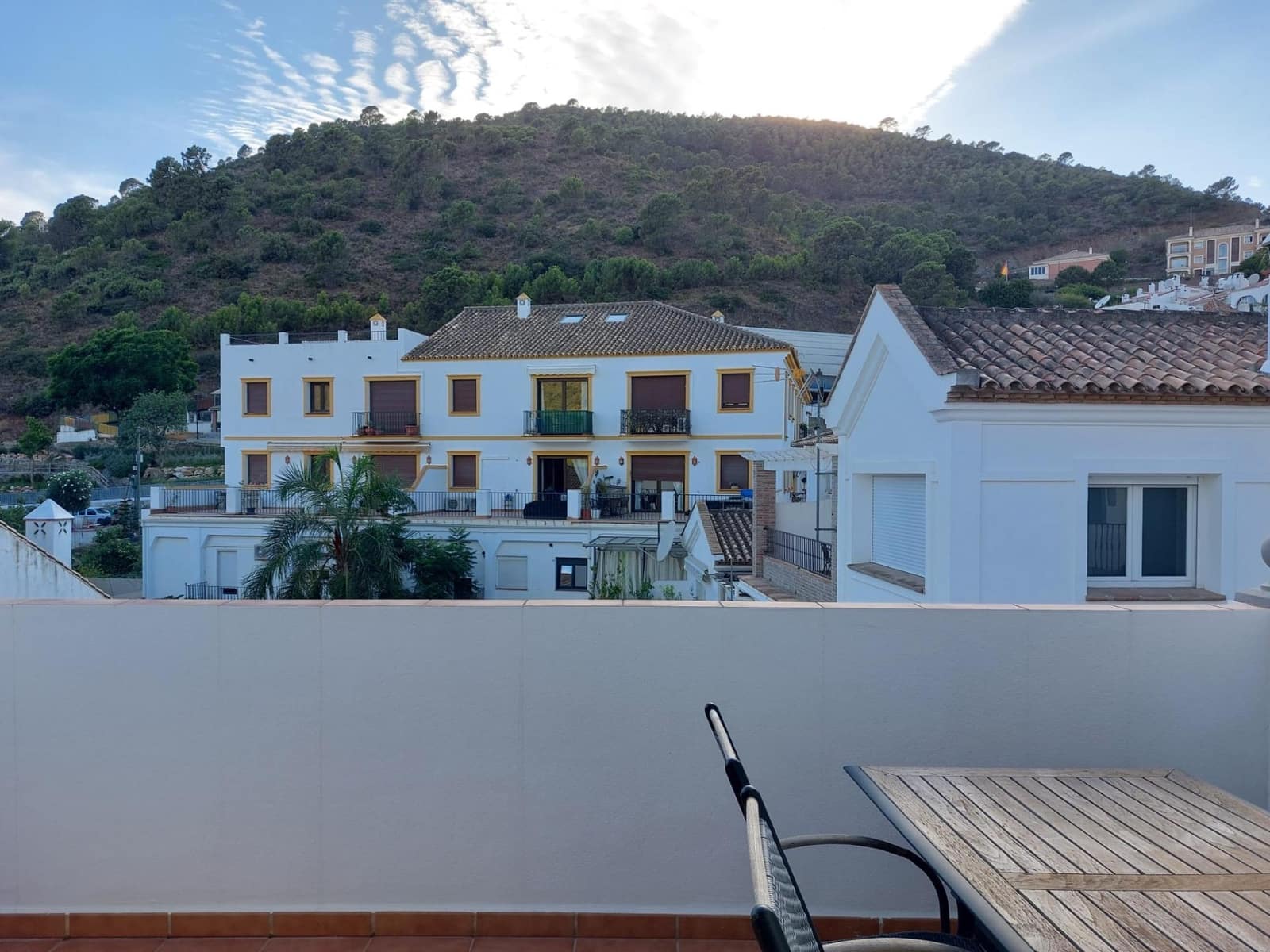 4 soverom Rekkehus til salgs i Benahavis med garasje - € 640 000 (Ref: 9683954)