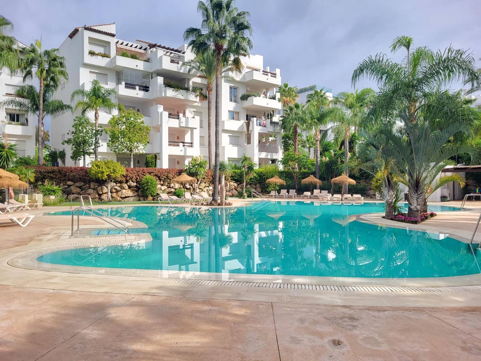 2 slaapkamer Appartement te koop in Costalita met zwembad garage - € 439.000 (Ref: 9683955)