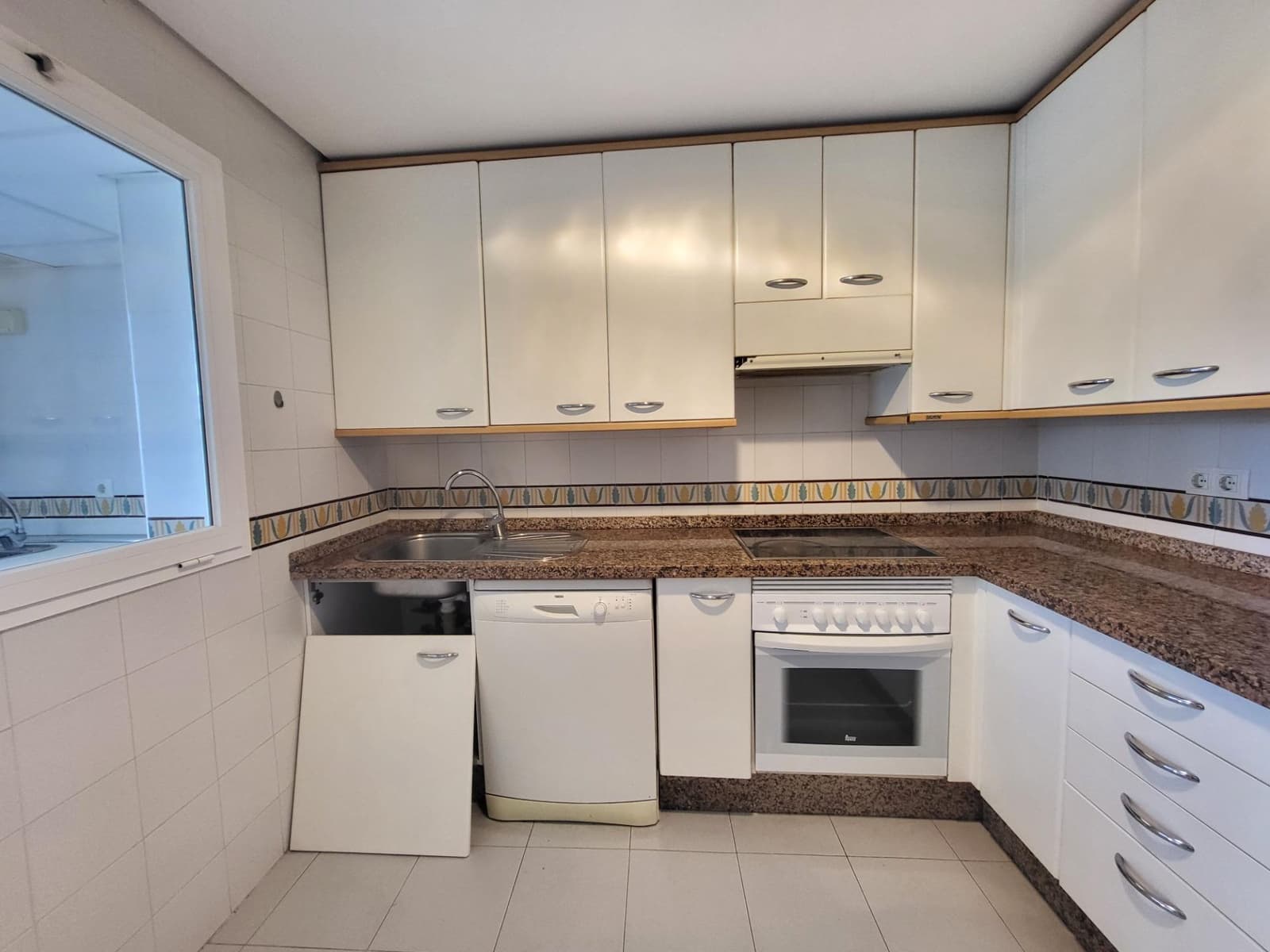 2 slaapkamer Appartement te koop in Costalita met zwembad garage - € 439.000 (Ref: 9683955)