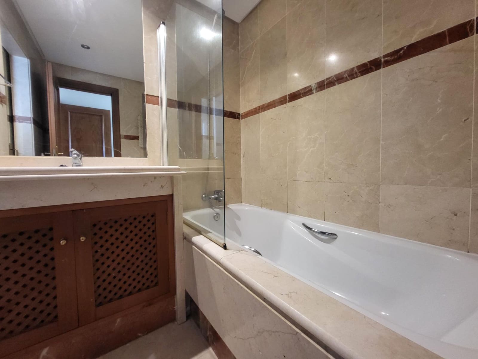 2 slaapkamer Appartement te koop in Costalita met zwembad garage - € 439.000 (Ref: 9683955)