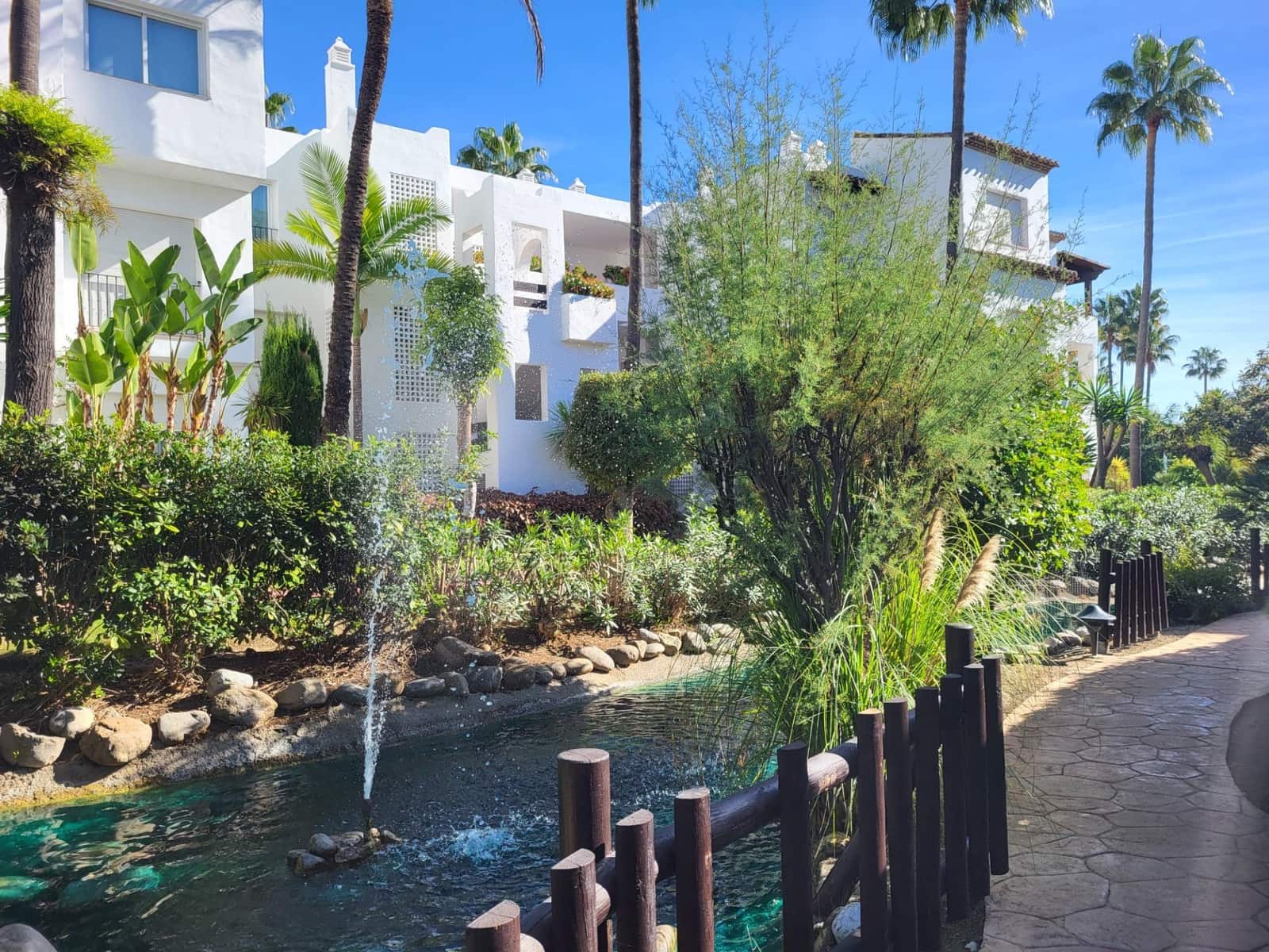 2 slaapkamer Appartement te koop in Costalita met zwembad garage - € 439.000 (Ref: 9683955)