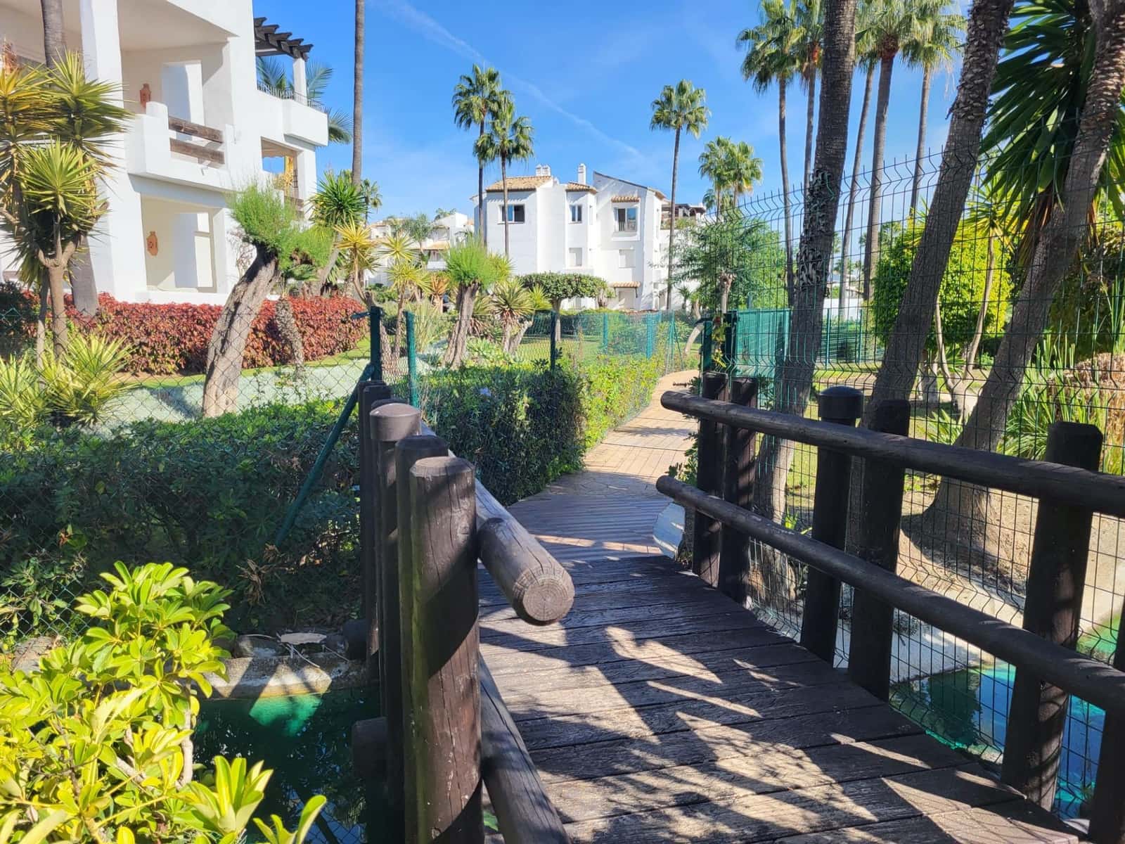 2 slaapkamer Appartement te koop in Costalita met zwembad garage - € 439.000 (Ref: 9683955)