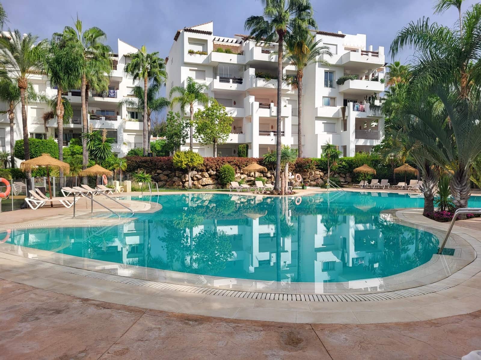 2 slaapkamer Appartement te koop in Costalita met zwembad garage - € 439.000 (Ref: 9683955)