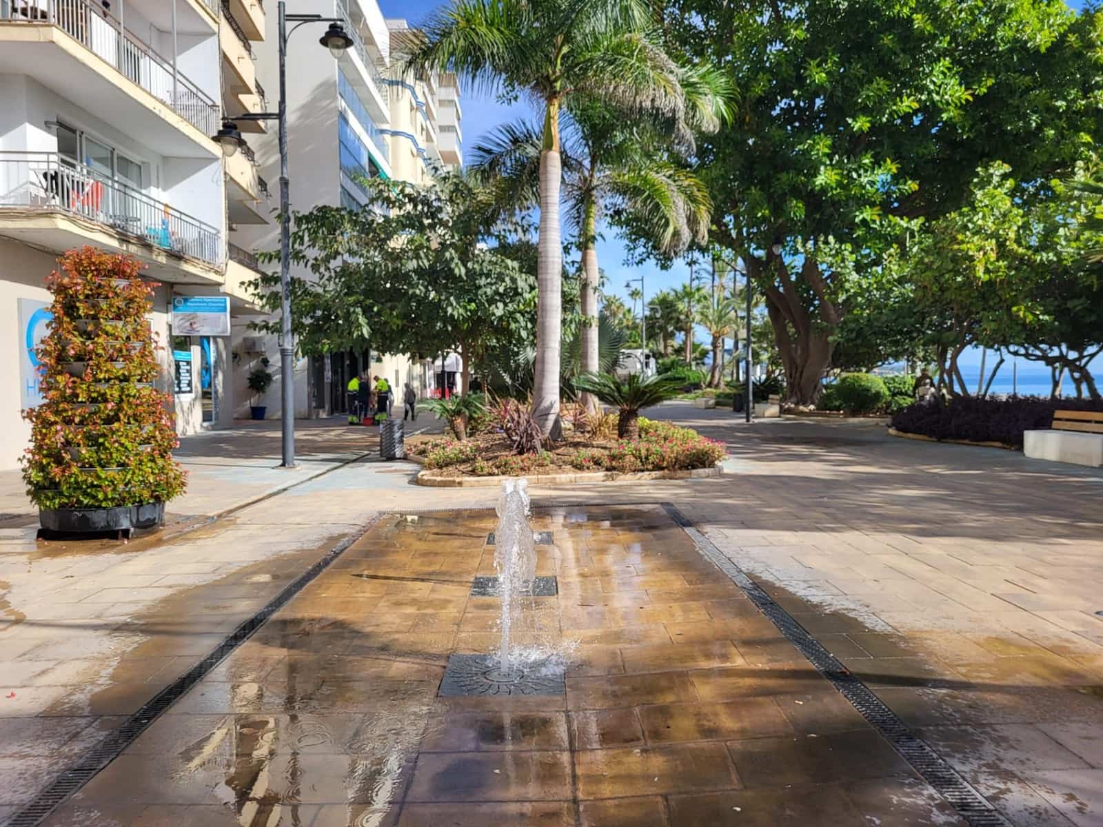 6 Zimmer Wohnung zu verkaufen in Estepona mit Garage - 590.000 € (Ref: 9683956)