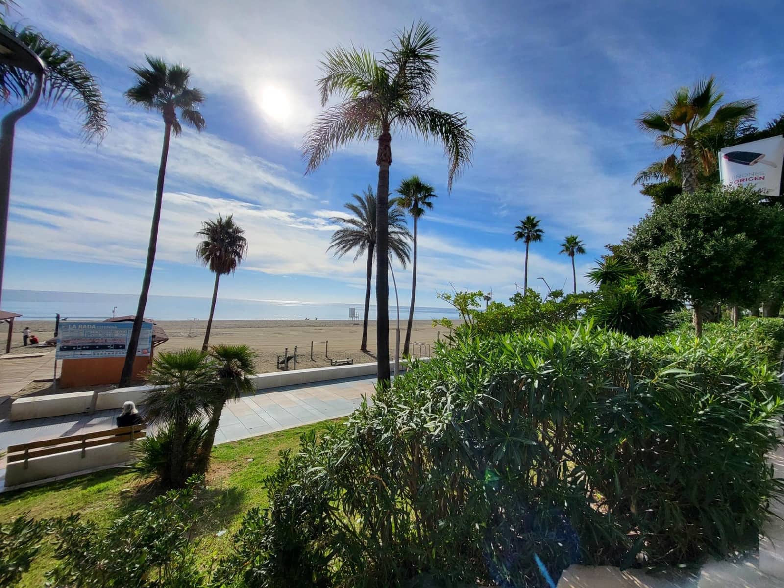 6 Zimmer Wohnung zu verkaufen in Estepona mit Garage - 590.000 € (Ref: 9683956)