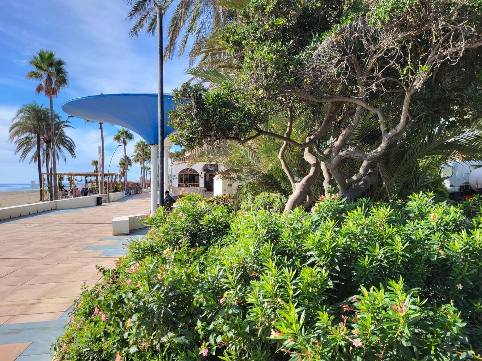 6 Zimmer Wohnung zu verkaufen in Estepona mit Garage - 590.000 € (Ref: 9683956)