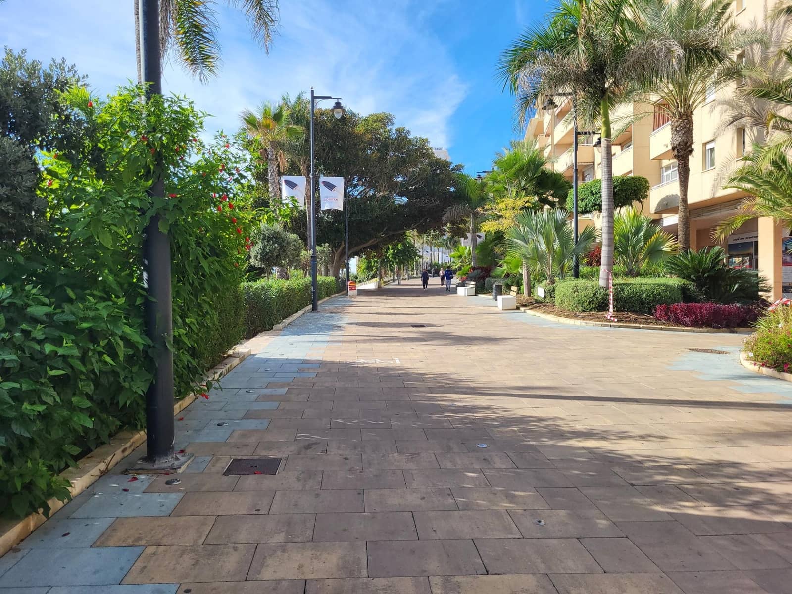 6 Zimmer Wohnung zu verkaufen in Estepona mit Garage - 590.000 € (Ref: 9683956)