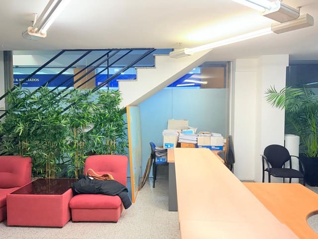 1 slaapkamer Kantoor te koop in Marbella Centro, Marbella - € 221.400 (Ref: 9683957)