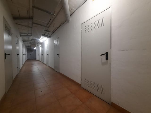 Kommersiell til salgs i San Pedro de Alcantara, Marbella - € 400 000 (Ref: 9691157)