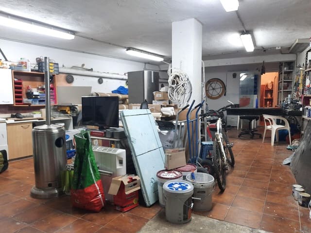 Kommersiell til salgs i San Pedro de Alcantara, Marbella - € 400 000 (Ref: 9691157)