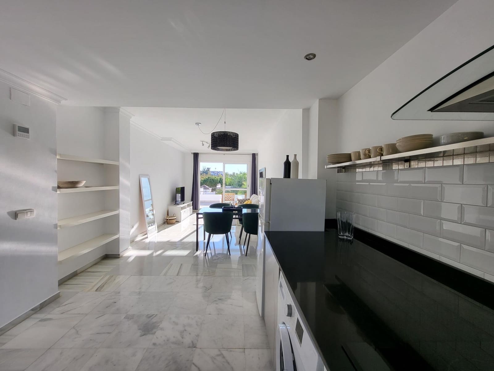 2 bedroom Apartment for rent in Nueva Andalucia with pool - € 1,950 (Ref: 9691158)