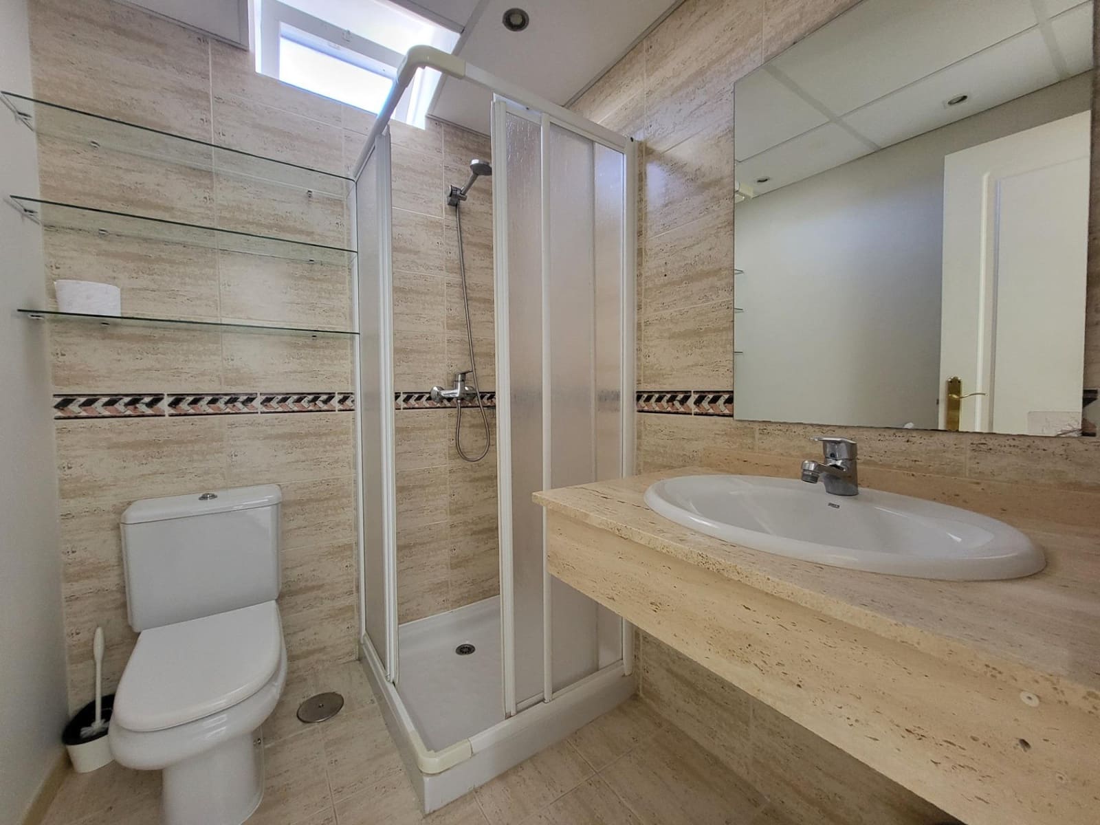 2 bedroom Apartment for rent in Nueva Andalucia with pool - € 1,950 (Ref: 9691158)