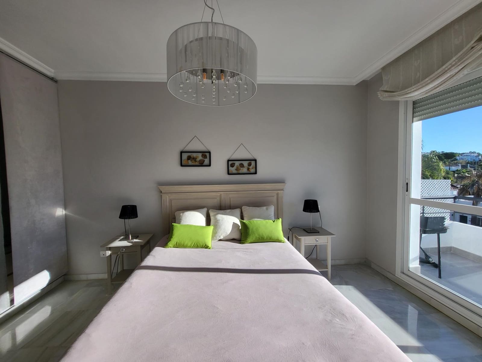 2 bedroom Apartment for rent in Nueva Andalucia with pool - € 1,950 (Ref: 9691158)