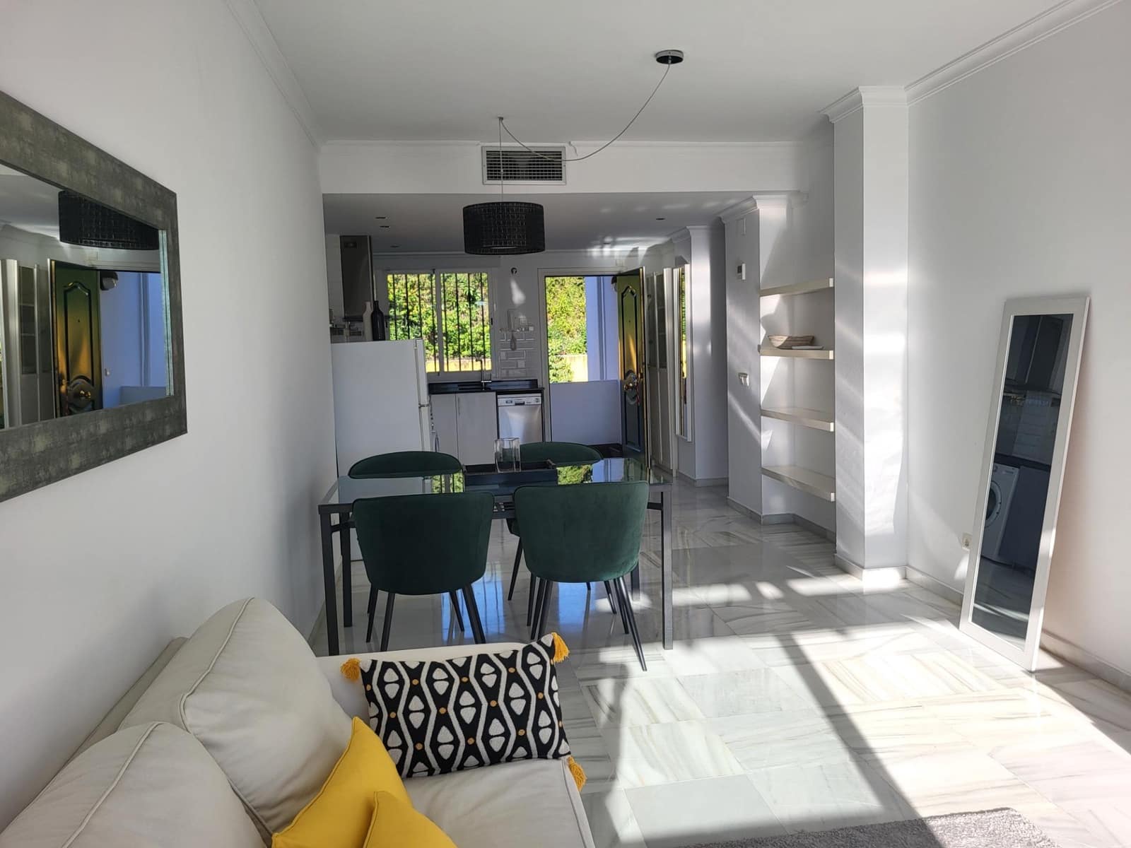 2 bedroom Apartment for rent in Nueva Andalucia with pool - € 1,950 (Ref: 9691158)