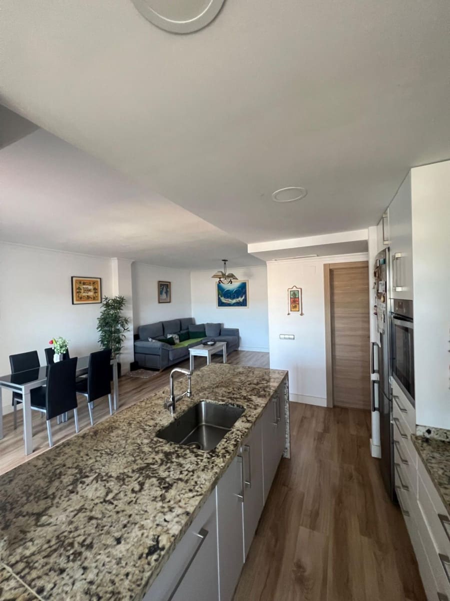 Ático de 4 habitaciones en San Pedro de Alcantara en venta con piscina garaje - 549.000 € (Ref: 9691159)