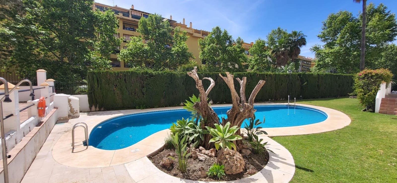 4 bedroom Penthouse for sale in San Pedro de Alcantara with pool garage - € 524,900 (Ref: 9691159)