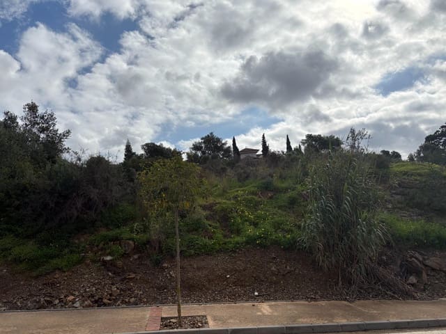 Terreno para Construção para venda em Elviria, Marbella - 950 000 € (Ref: 9691160)