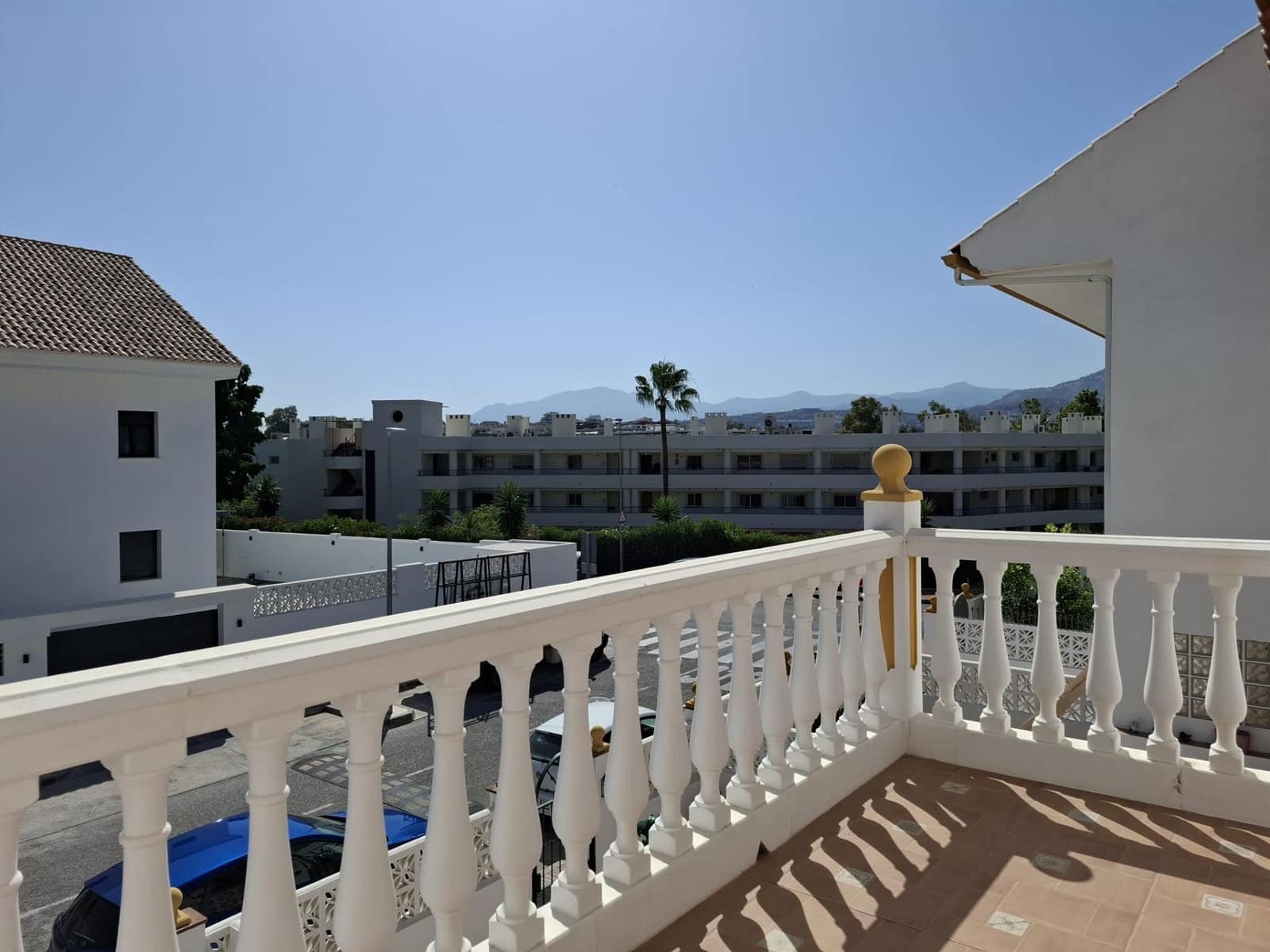 6 sypialnia Dom szeregowy na sprzedaż w Guadalmina z garażem - 885 000 € (Ref: 9691161)