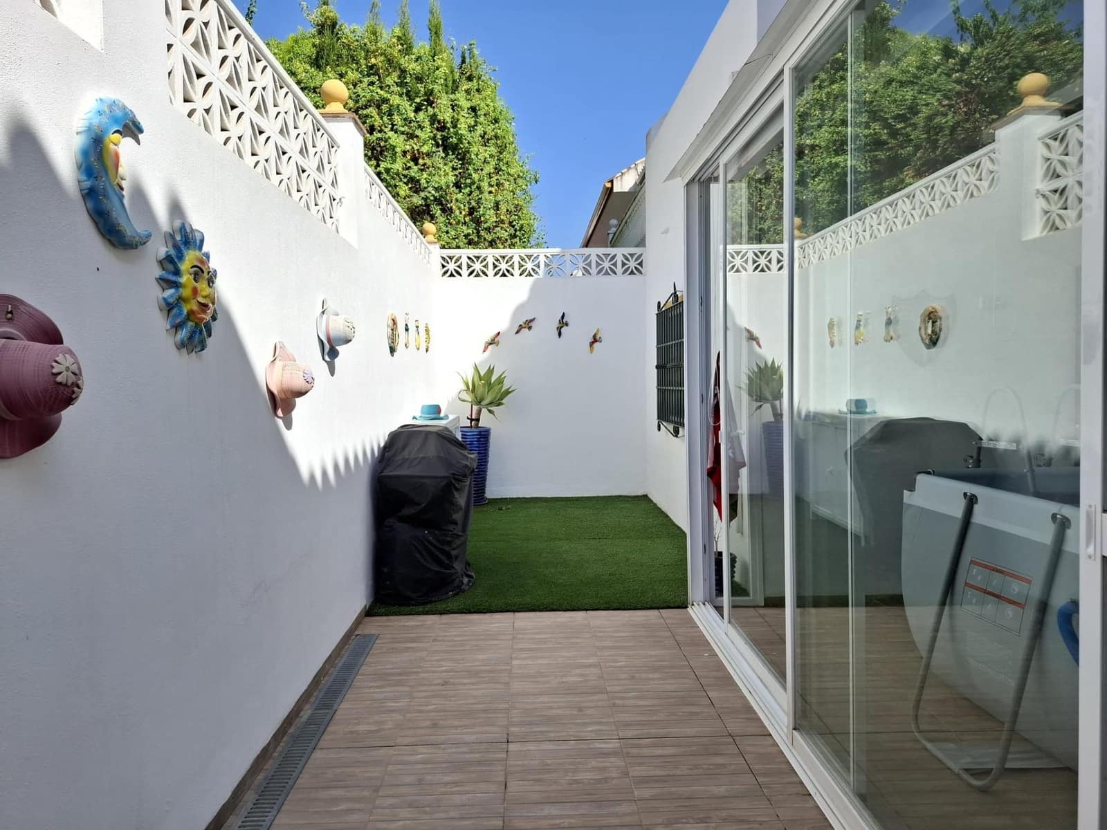 6 sypialnia Dom szeregowy na sprzedaż w Guadalmina z garażem - 885 000 € (Ref: 9691161)