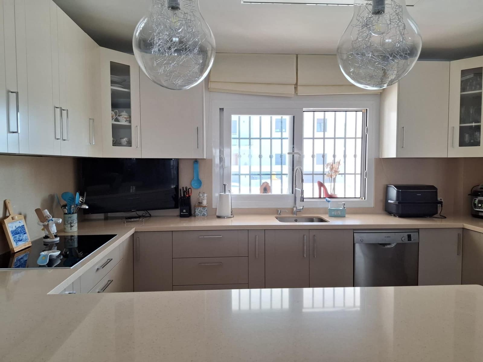 6 sypialnia Dom szeregowy na sprzedaż w Guadalmina z garażem - 885 000 € (Ref: 9691161)