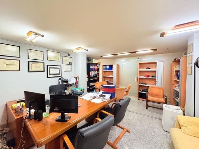 Oficina de 1 habitación en Marbella Centro, Marbella en venta - 75.000 € (Ref: 9691165)