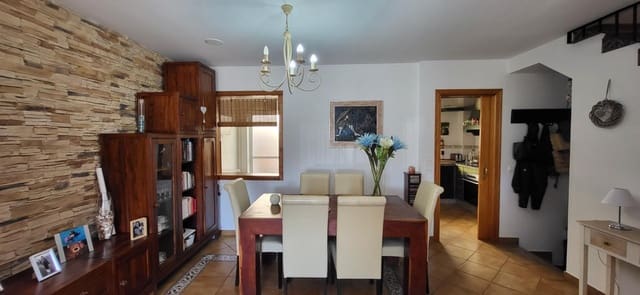 4 sovrum Radhus till salu i Cancelada, Estepona med garage - 545 000 € (Ref: 9730385)