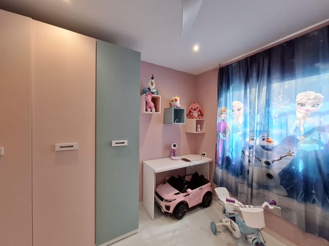3 quarto Apartamento para venda em San Pedro de Alcantara, Marbella com piscina - 320 000 € (Ref: 9730386)