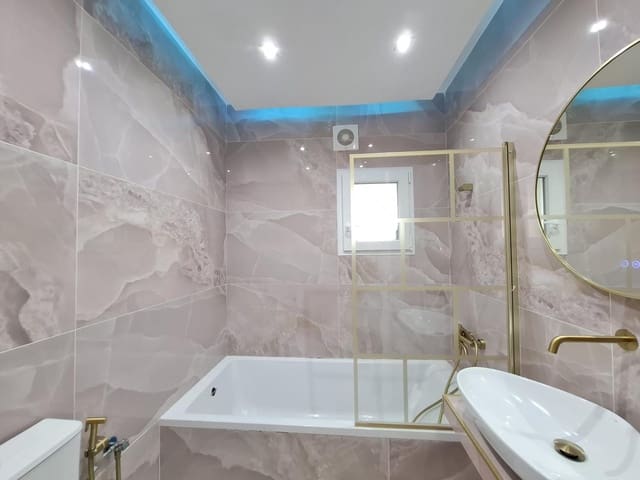 3 quarto Apartamento para venda em San Pedro de Alcantara, Marbella com piscina - 320 000 € (Ref: 9730386)