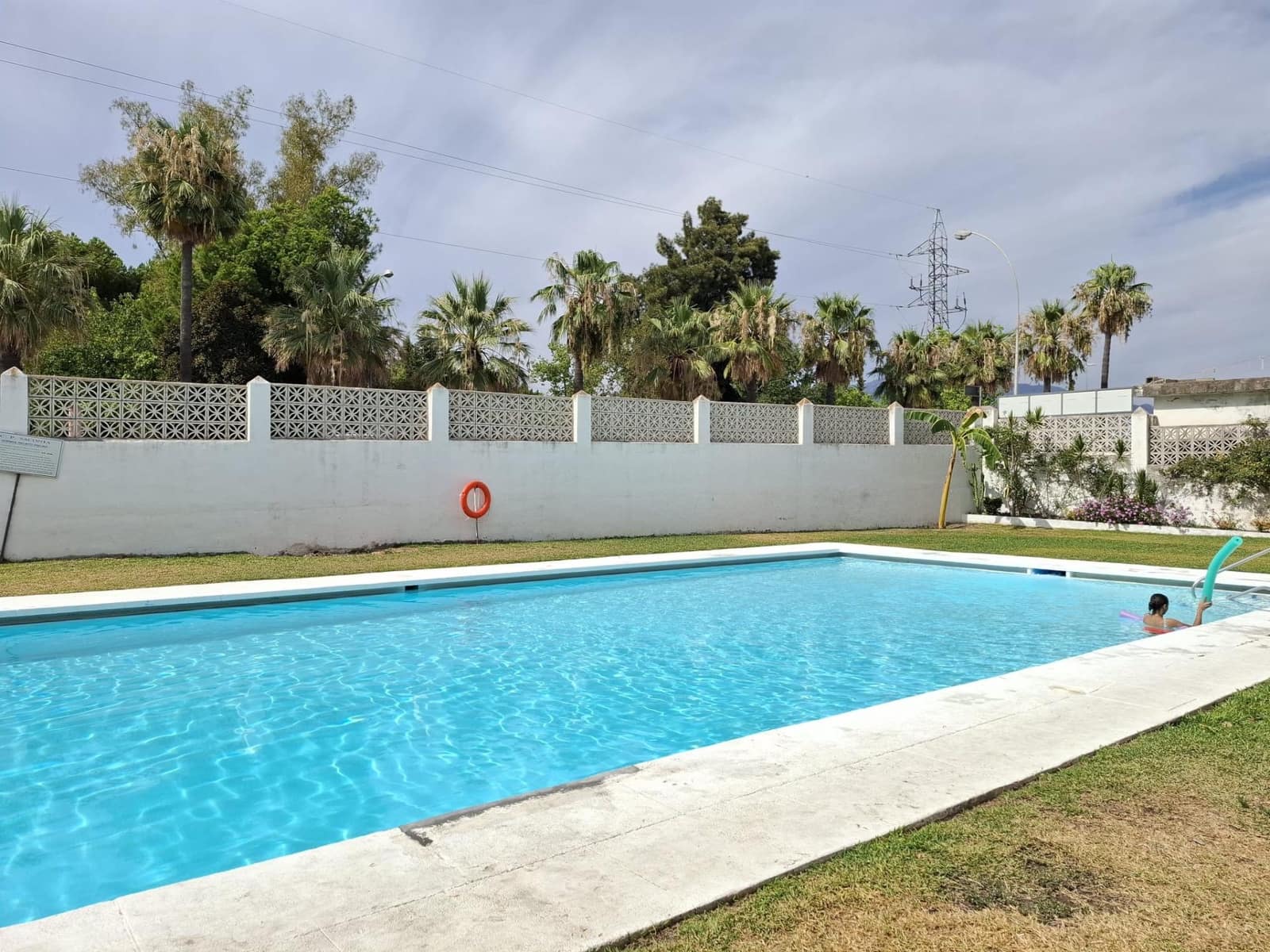 3 bedroom Flat for sale in San Pedro de Alcantara with pool - € 320,000 (Ref: 9730386)