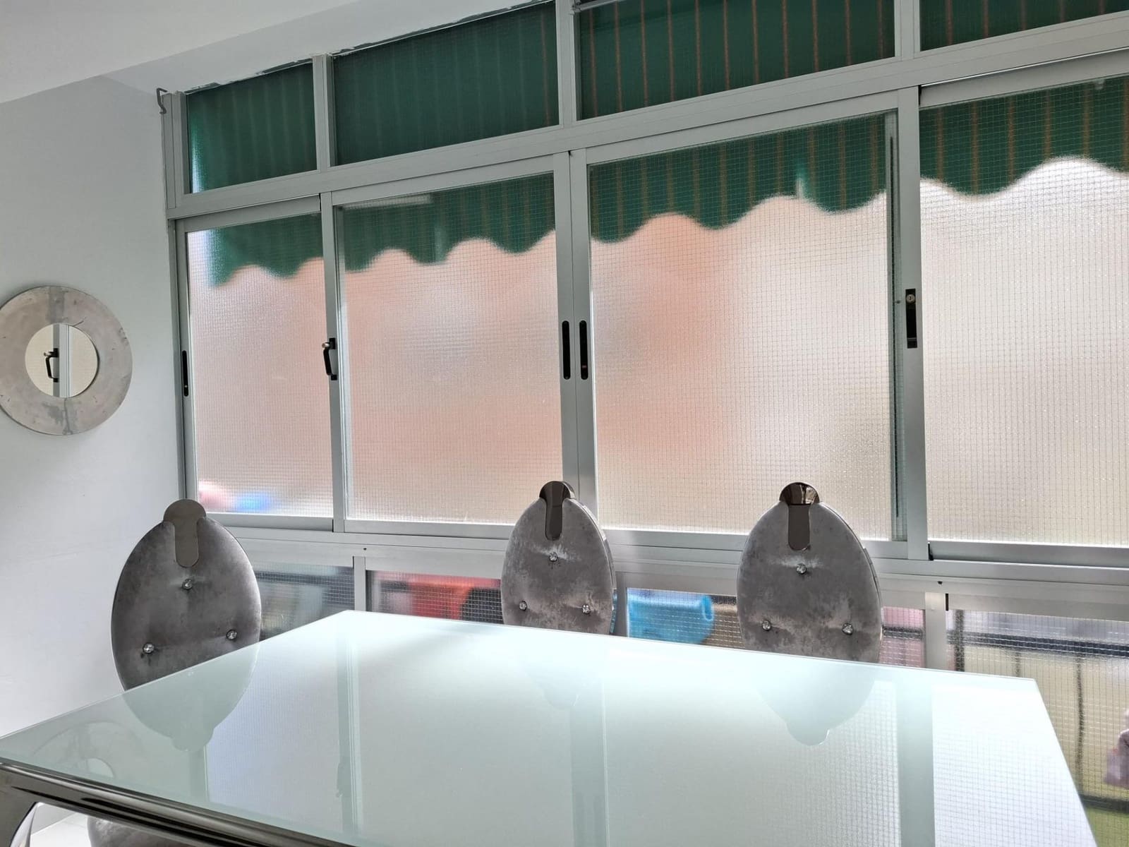 3 bedroom Flat for sale in San Pedro de Alcantara with pool - € 320,000 (Ref: 9730386)