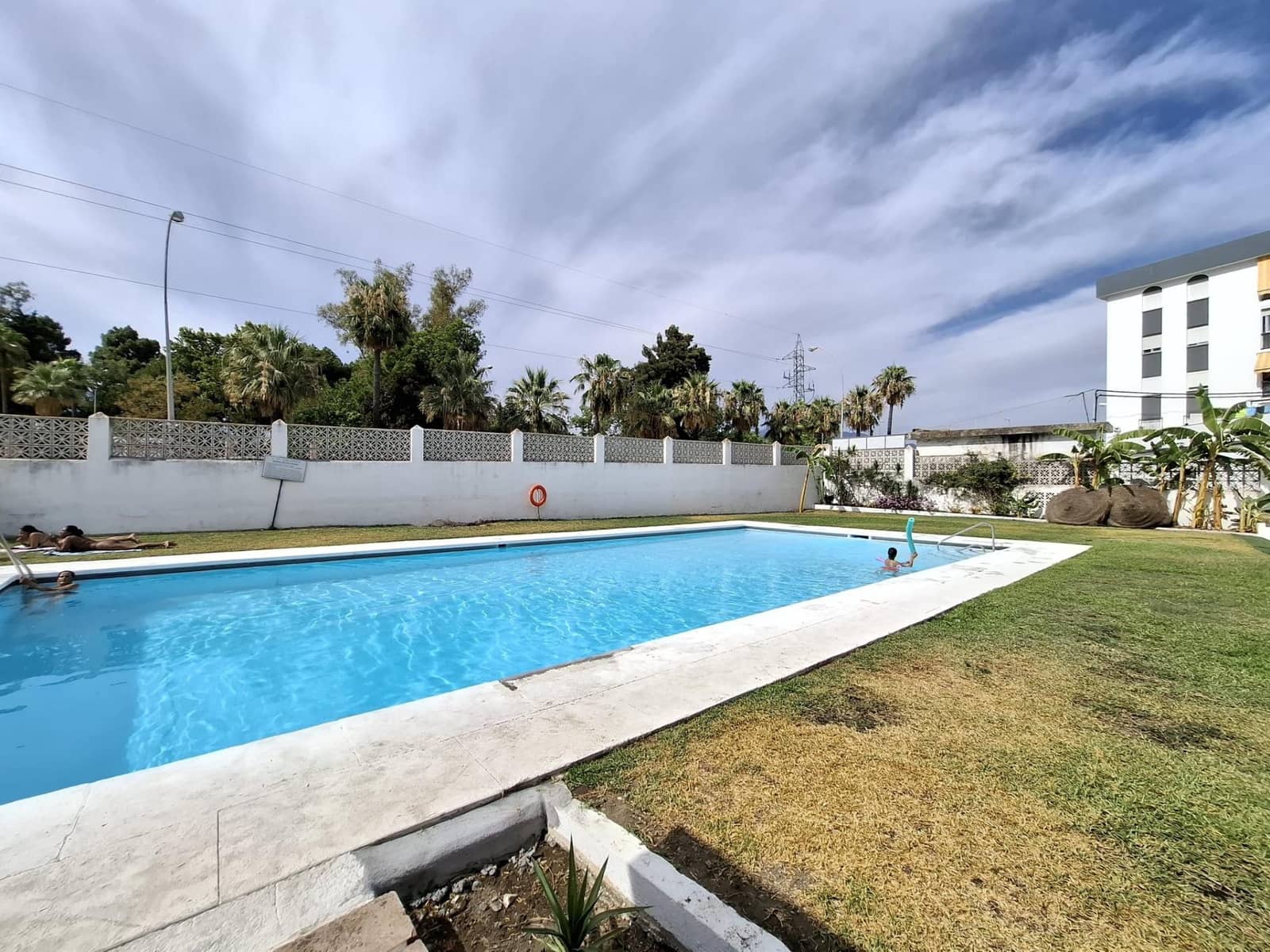 3 bedroom Flat for sale in San Pedro de Alcantara with pool - € 320,000 (Ref: 9730386)