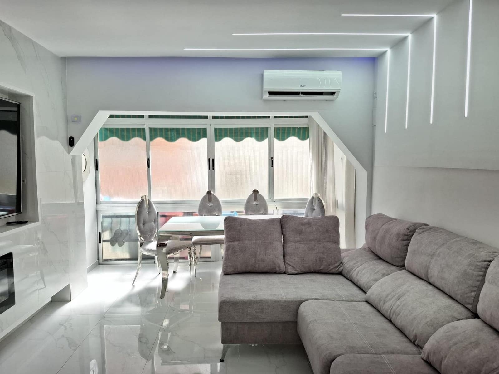 3 bedroom Flat for sale in San Pedro de Alcantara with pool - € 320,000 (Ref: 9730386)