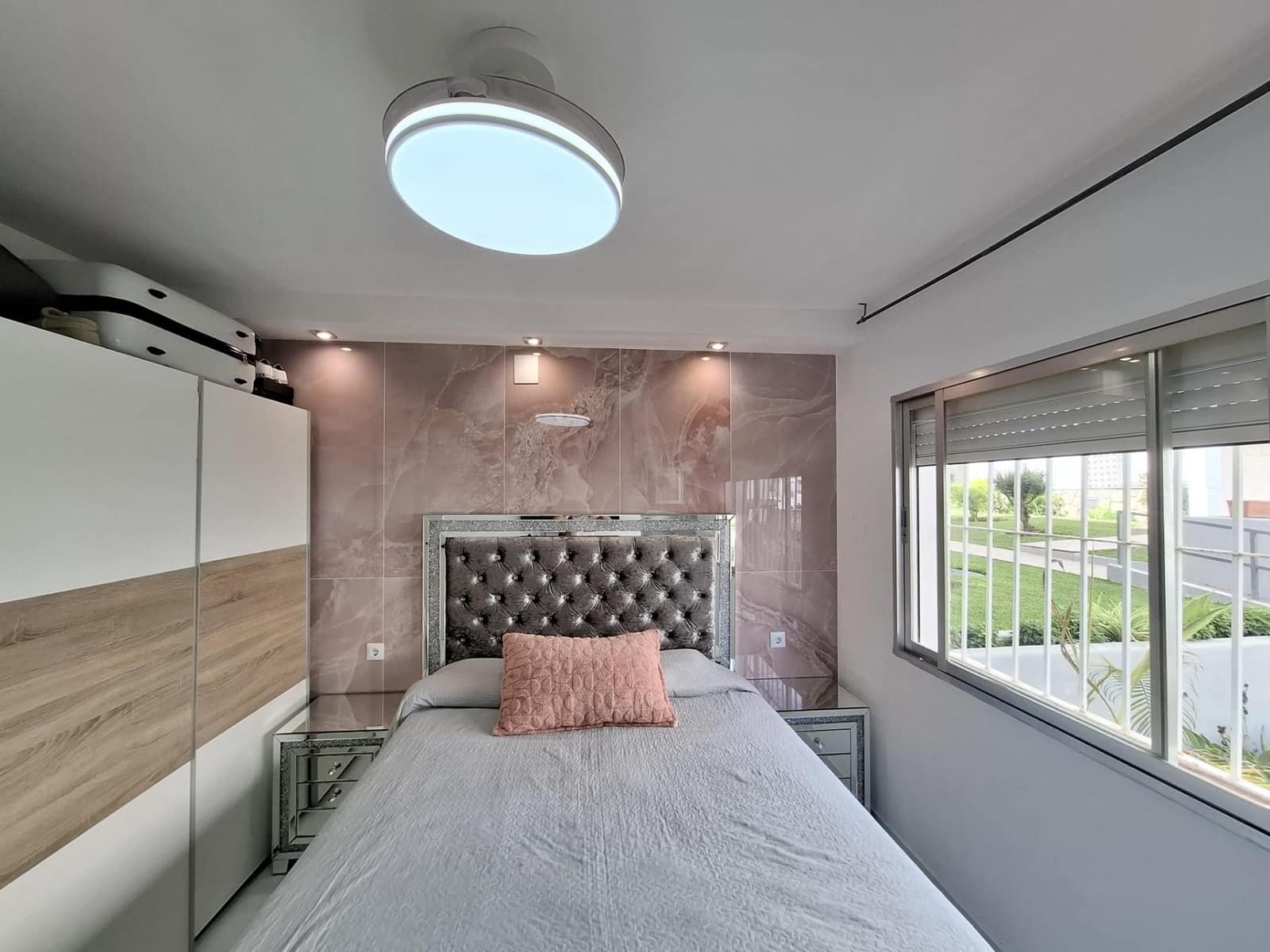 3 bedroom Flat for sale in San Pedro de Alcantara with pool - € 320,000 (Ref: 9730386)