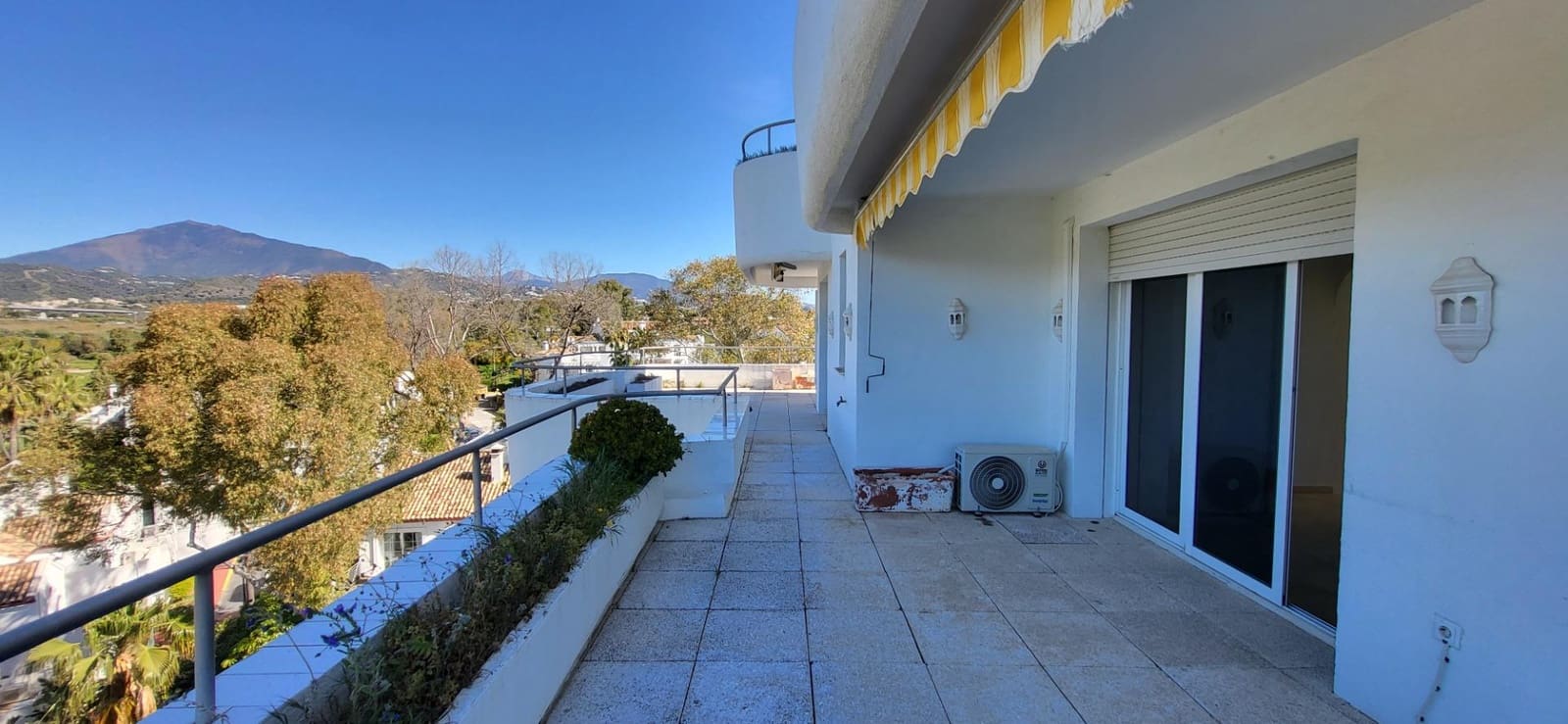 2 camera da letto Appartamento da affittare in Guadalmina con garage - 1.600 € (Rif: 9752299)