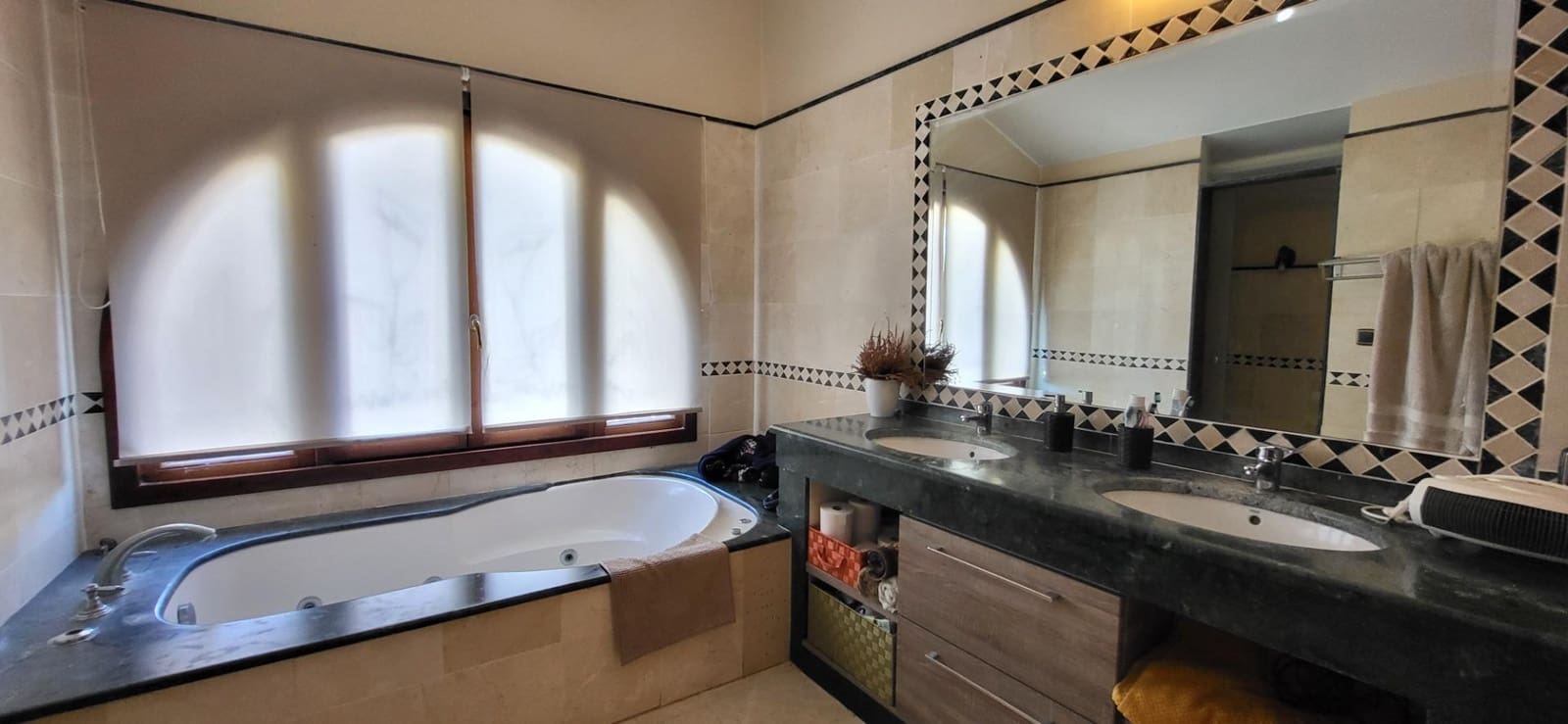 4 soverom Villa til salgs i Marbella - € 1 015 000 (Ref: 9755959)