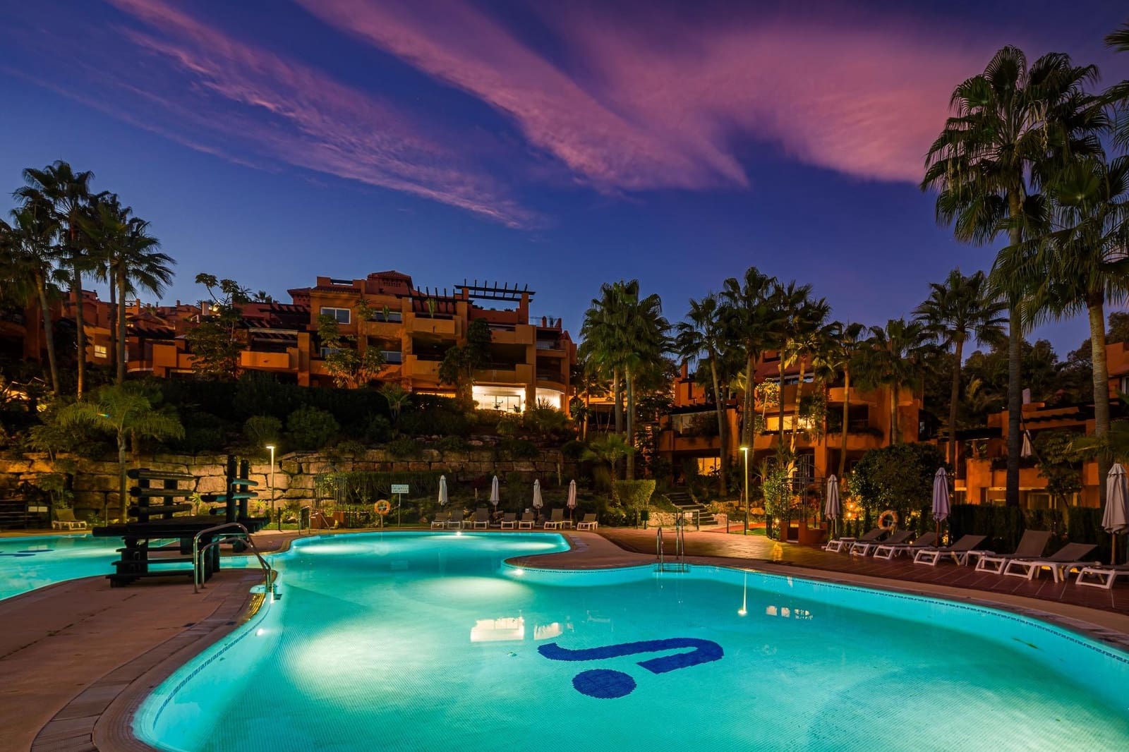 4 bedroom Apartment for sale in Marbella with pool garage - € 820,000 (Ref: 9765163)