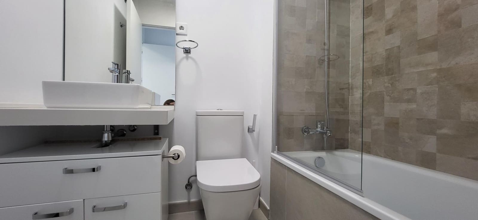 Apartamento de 2 habitaciones en San Pedro de Alcantara en venta con piscina garaje - 440.000 € (Ref: 9773354)