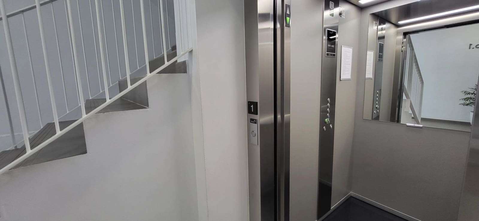 Apartamento de 2 habitaciones en San Pedro de Alcantara en venta con piscina garaje - 440.000 € (Ref: 9773354)