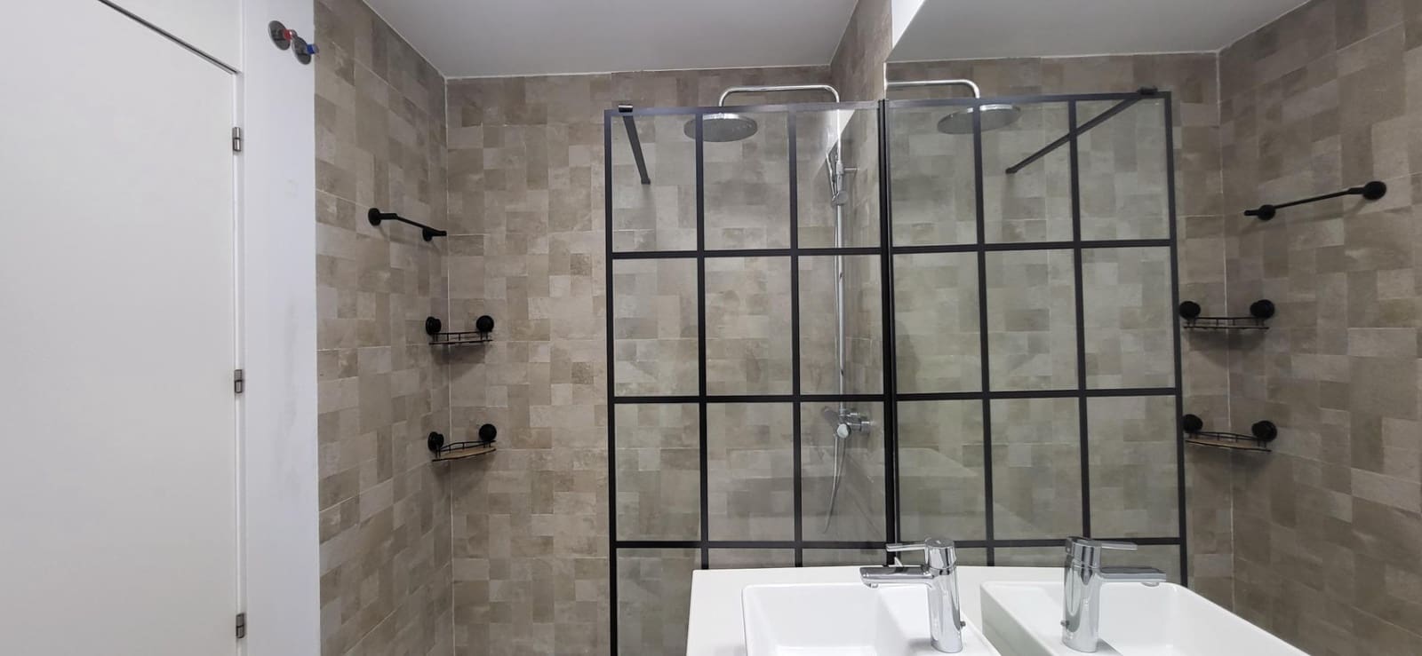 Apartamento de 2 habitaciones en San Pedro de Alcantara en venta con piscina garaje - 440.000 € (Ref: 9773354)