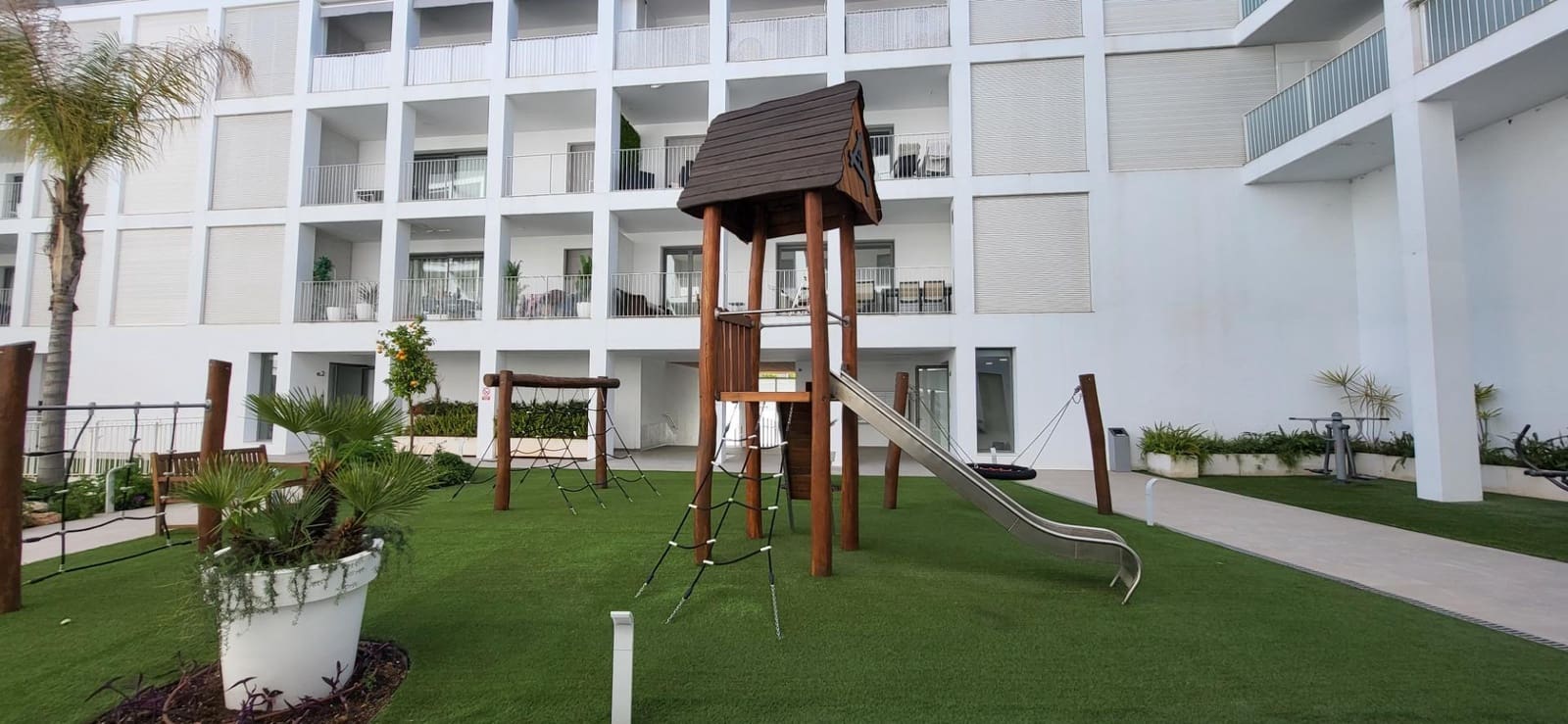 Apartamento de 2 habitaciones en San Pedro de Alcantara en venta con piscina garaje - 440.000 € (Ref: 9773354)