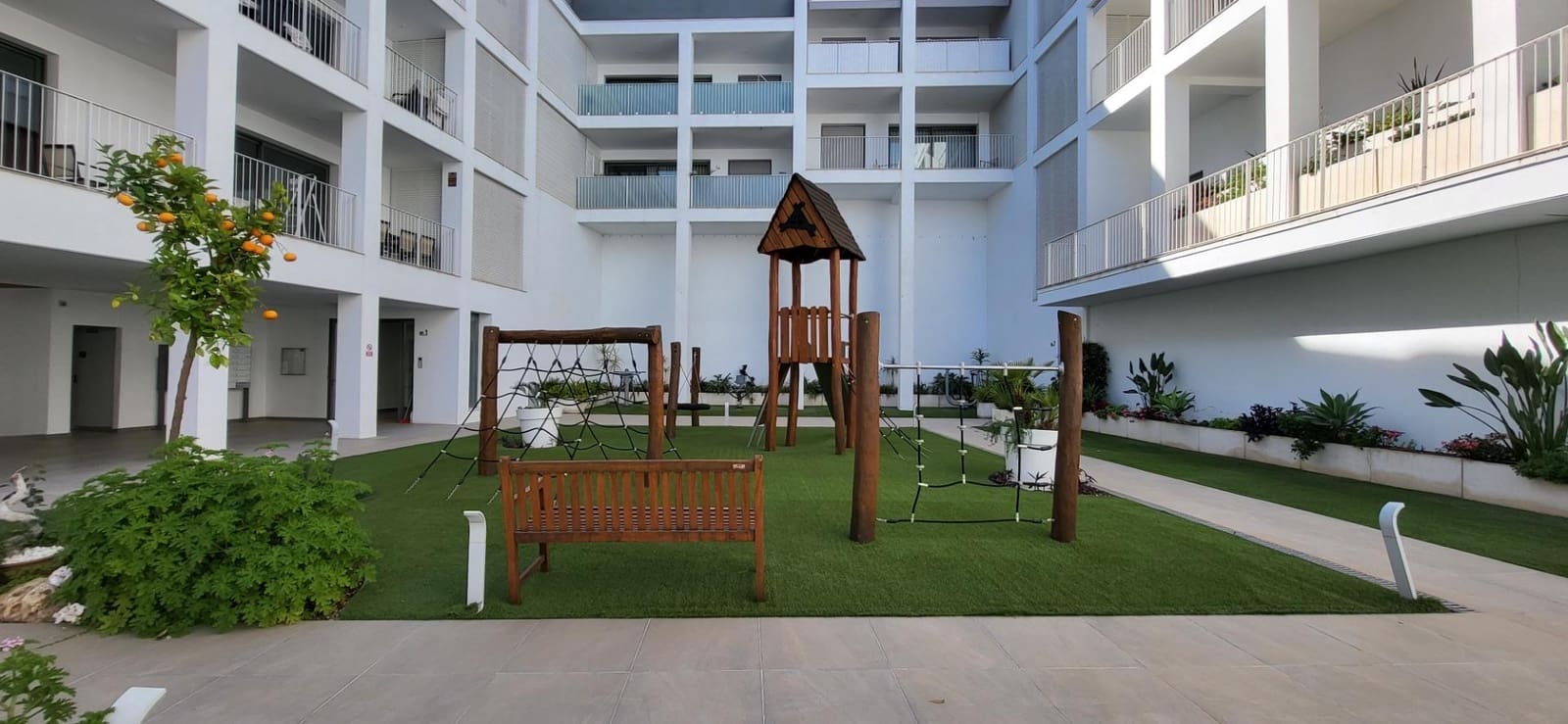 Apartamento de 2 habitaciones en San Pedro de Alcantara en venta con piscina garaje - 440.000 € (Ref: 9773354)